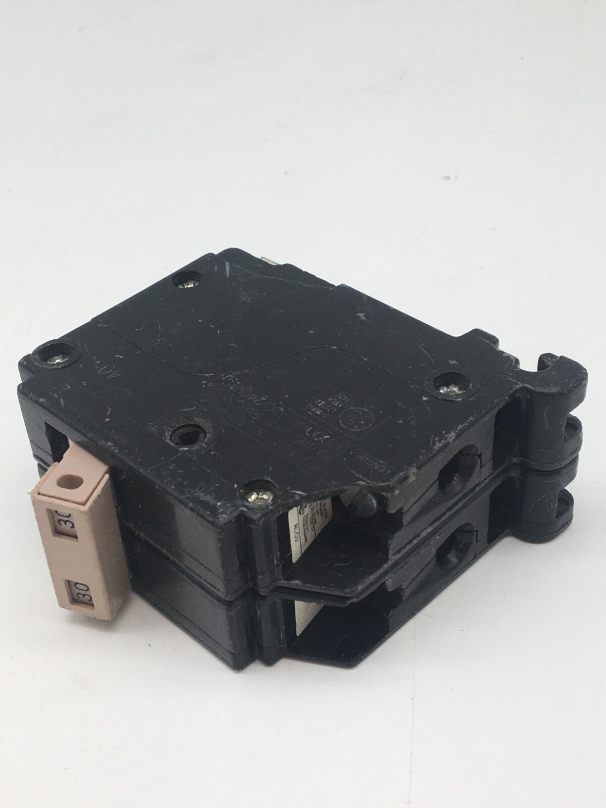 Cutler Hammer CH230 Circuit Breaker 30A 120/240V 1PH 2P 30A Plug In CHIP USED