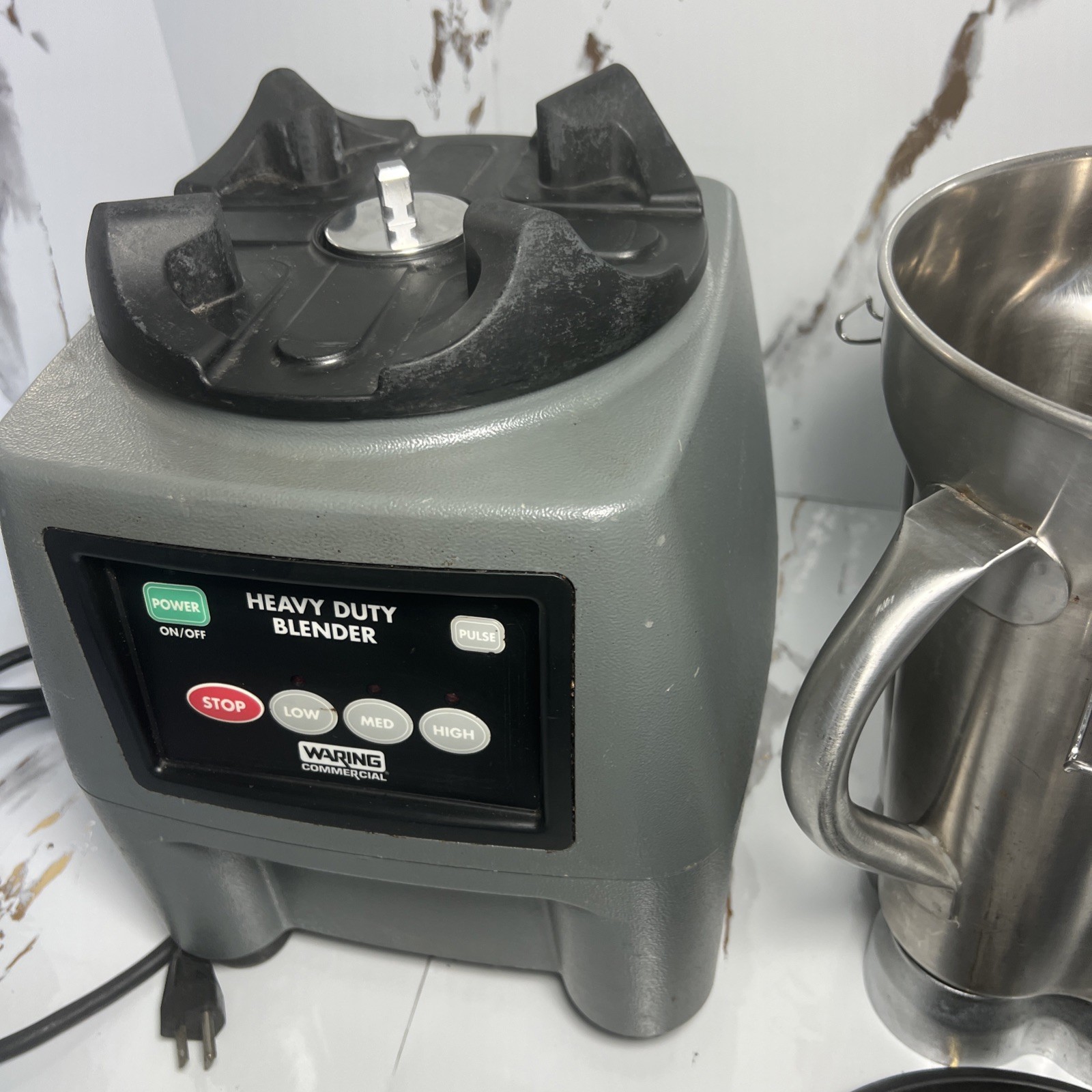 Waring CB 15 Heavy Duty One Gallon 3.75HP 3-Speed Commercial Blender
