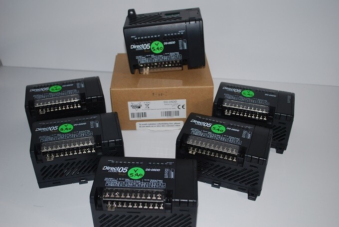 AutomationDirect D0-05DD DirectLogic PLC, 100-240VAC pwr, 8 DC ins, 6 DC outs.