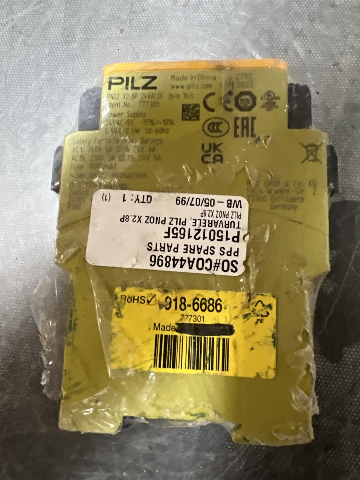 PILZ PNOZ-X2.8P-24VACDC-3N/O-1N/C Power Supply ID. 777301