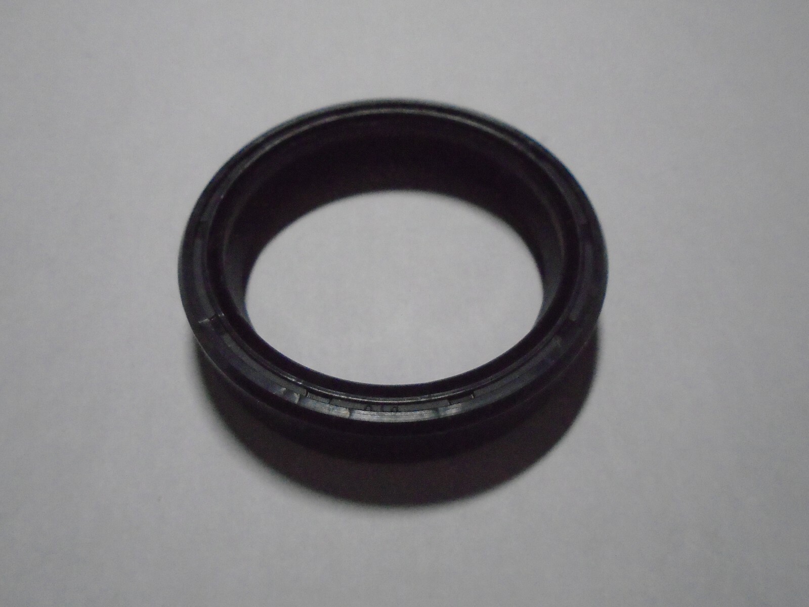 TC 40X50X10 DOUBLE LIPS METRIC OIL / DUST SEAL 40mm X 50mm X 10mm WITH SPRING