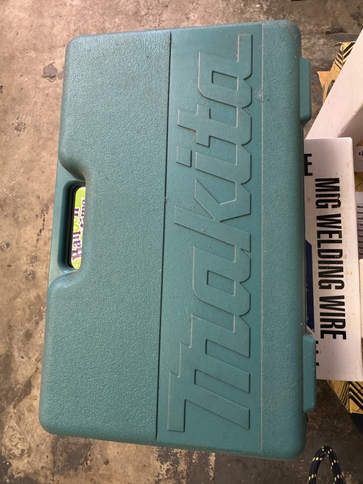 makita rotary hammer Hr2400