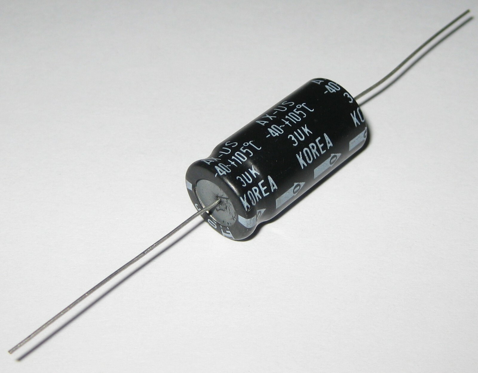 5 X ITT 470 uF Axial Electrolytic Capacitor – 35 V DC – 13 mm Diameter – 105 C