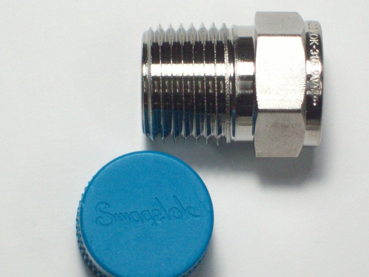 1 – Swagelok Stainless Steel Pipe Plug, 1/2″ Male NPT, SS-8-P