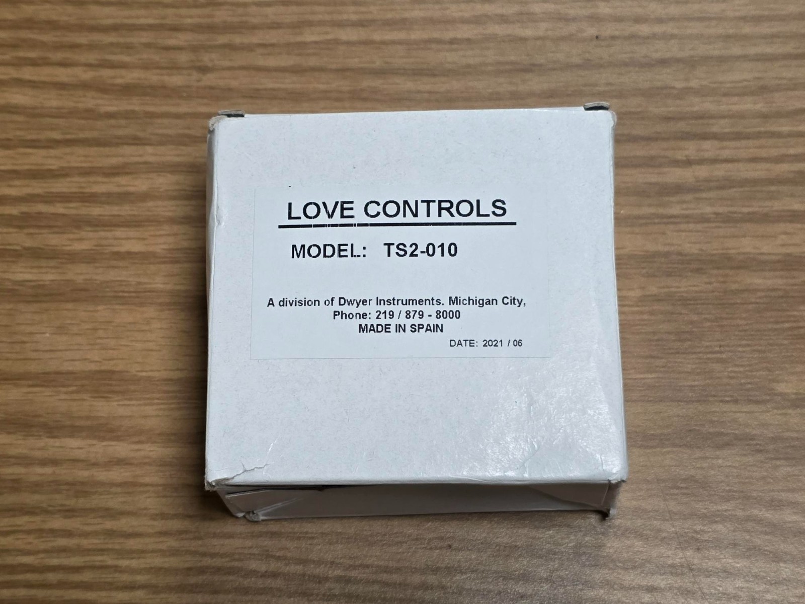 LOVE TS2-010 Temperature Switch Thermistor 110VAC 2HMF3 LED Display Dwyer