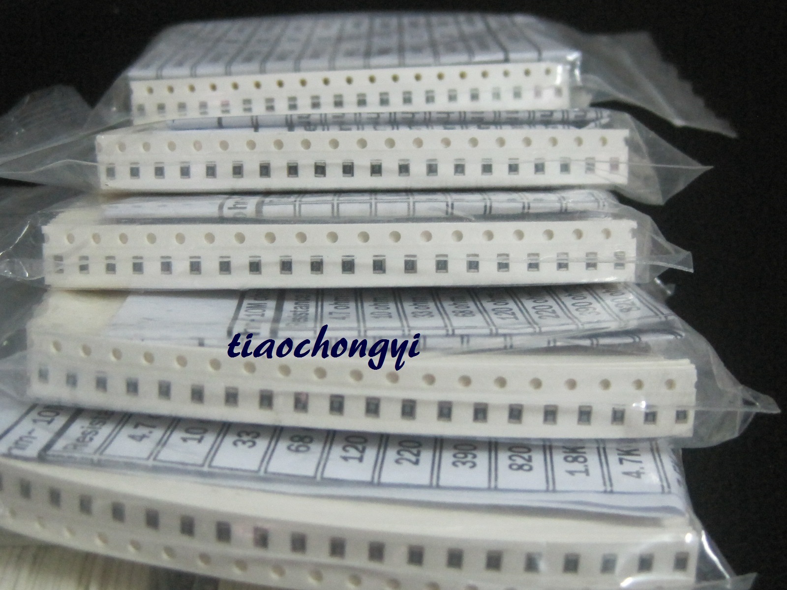 2300pcs SMD 0805 (0Ω-10MΩ)50value Resistor +(2.2pf-1uf)40value Capacitor Kit Set