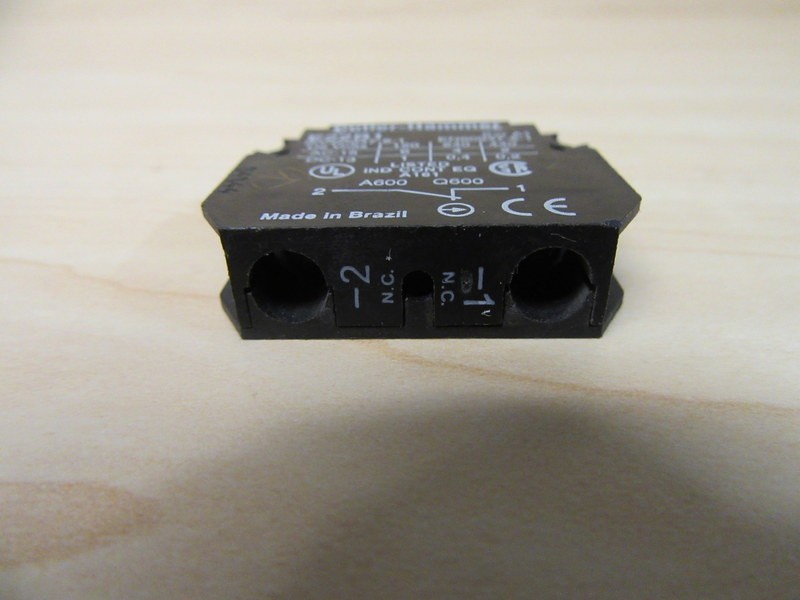 Cutler Hammer Eaton E22B1 Contact Block