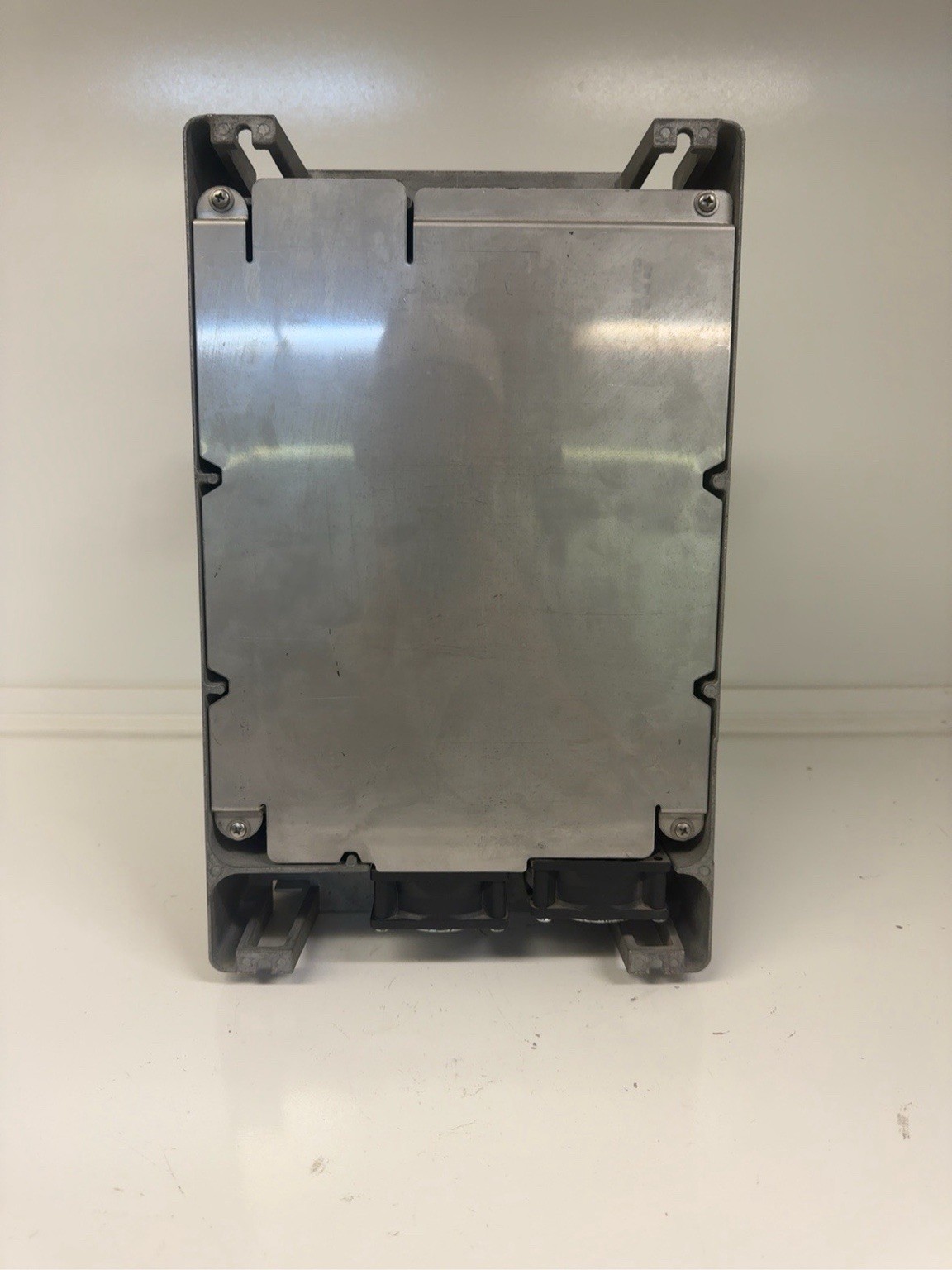 Allen-Bradley PowerFlex 70 20AD027A0AYNANNN 20HP 480V VFD Used