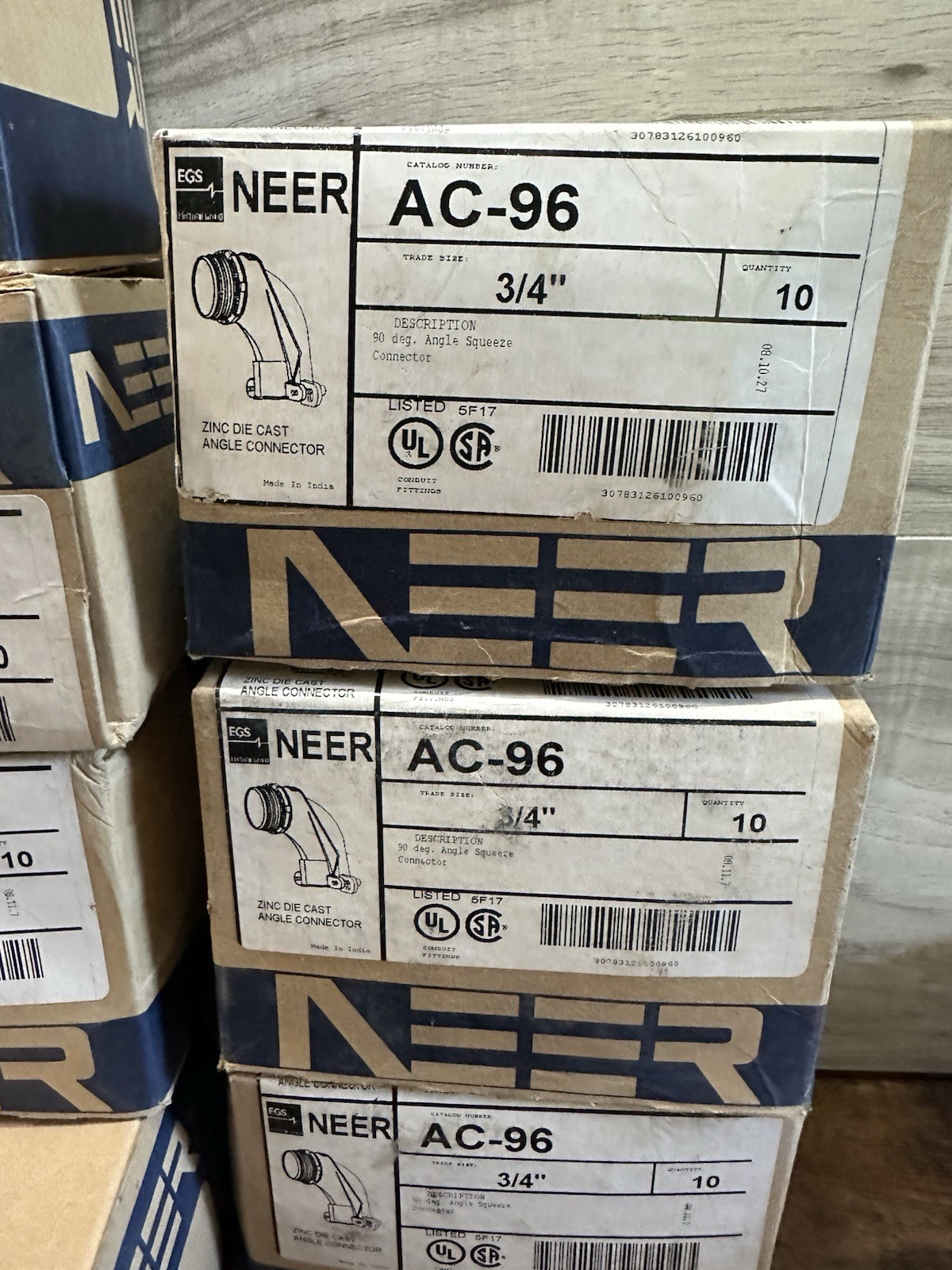 Lot of 100 NEER AC96 3/4 Inch Die Cast Conduit Connectors New NOS