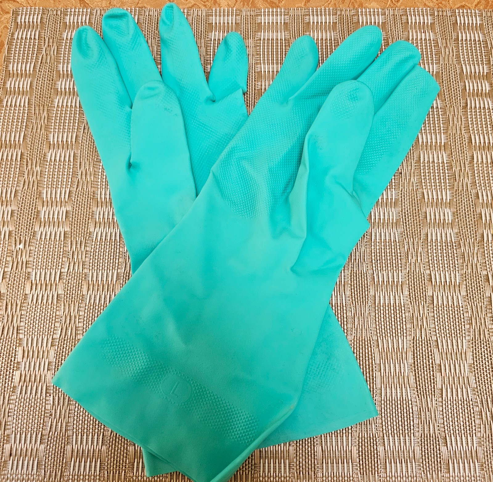 Gloves – Heavy Duty Nitrile Flock Lined Chemical Resistant 15 Mil Green – Medium