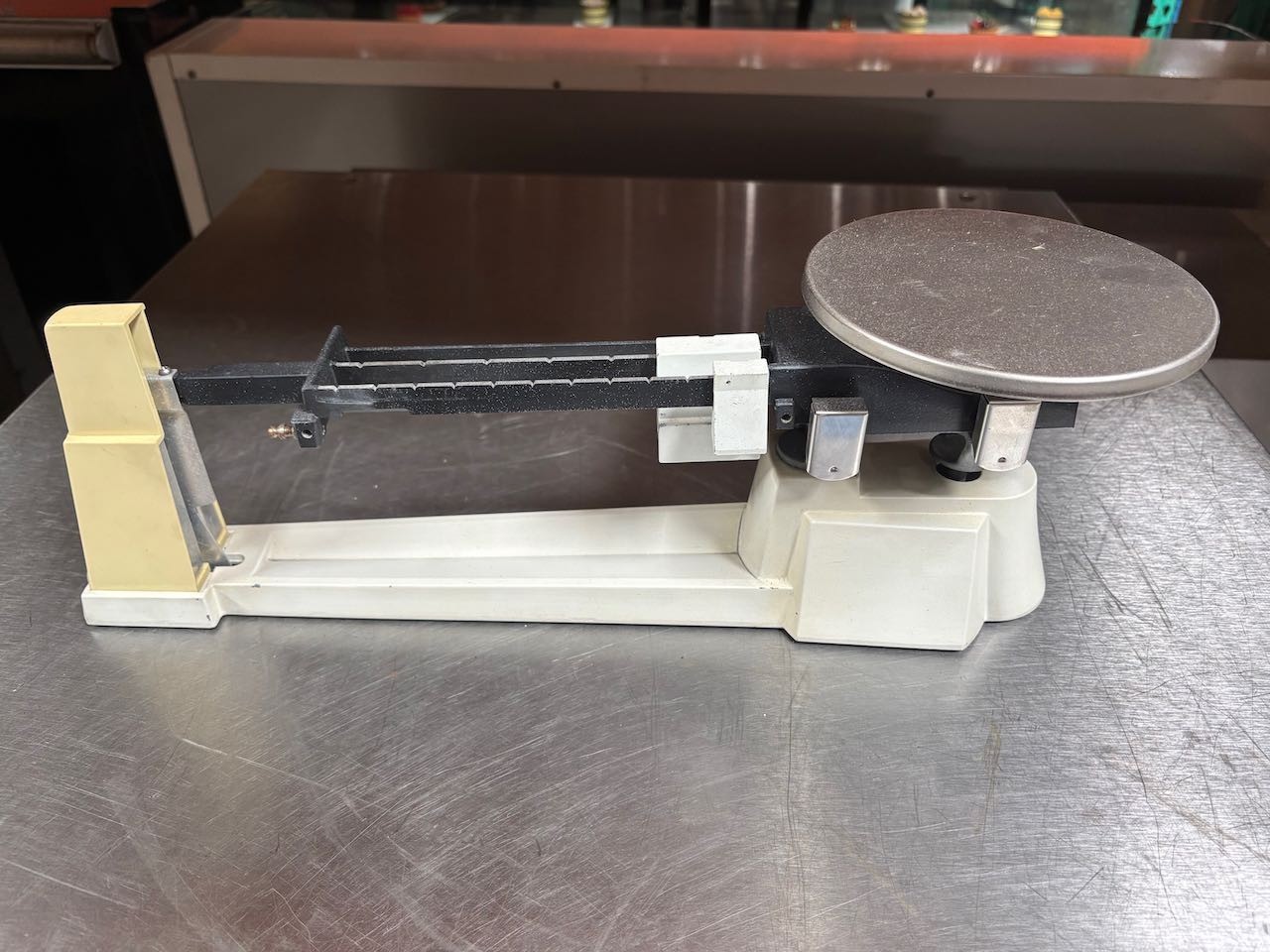 Triple Beam Balance Scale OHAUS 2610g 5 LB 2oz 700/800 Series #5105