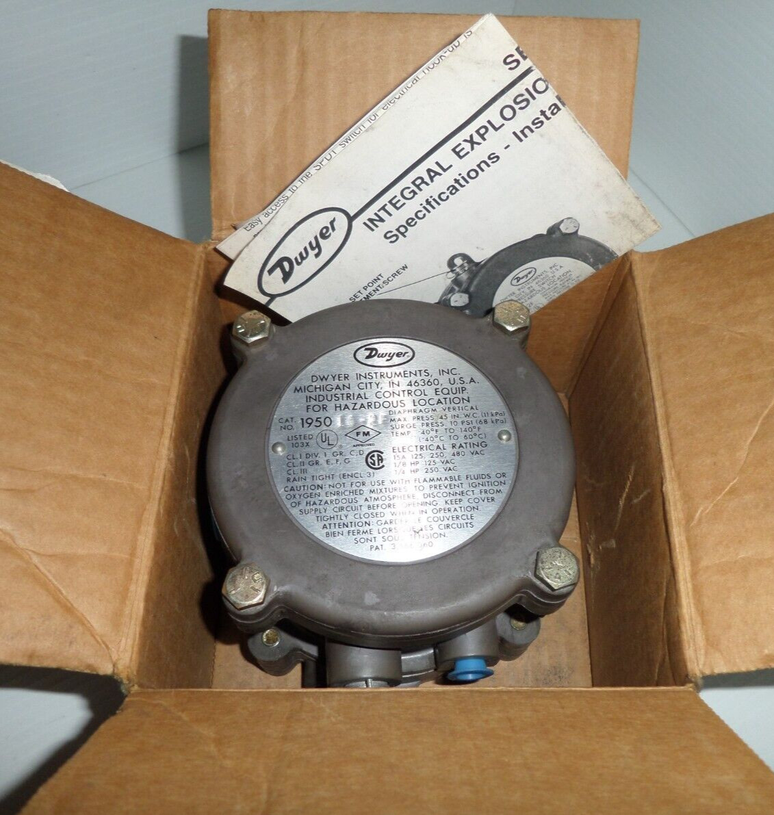 ⭐NEW IN BOX⭐ DWYER 1950-10-2F EXPLOSION PROOF PRESSURE SWITCH Shipped from USA⭐