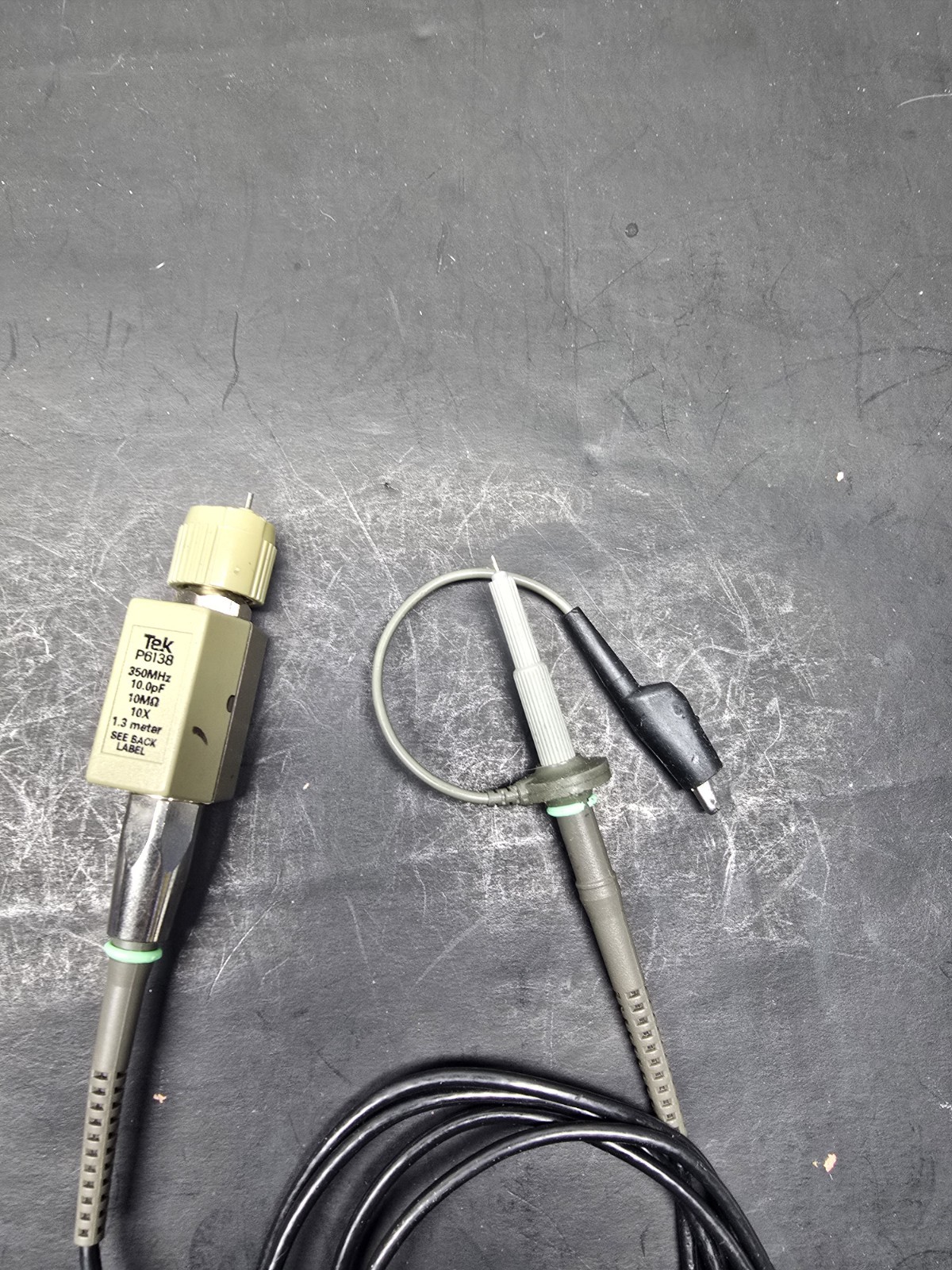 Tektronix P6138 350MHz 10.0pF 10M 10X 1.3M Passive Probe.