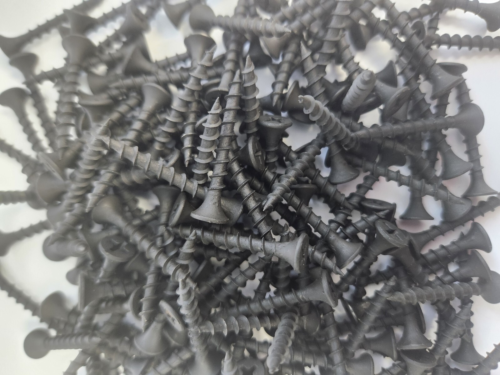 # 6 x 1-1/4″ Drywall Screws, Phillips ,Coarse, Sharp Point, Black Phosphate, 5LB