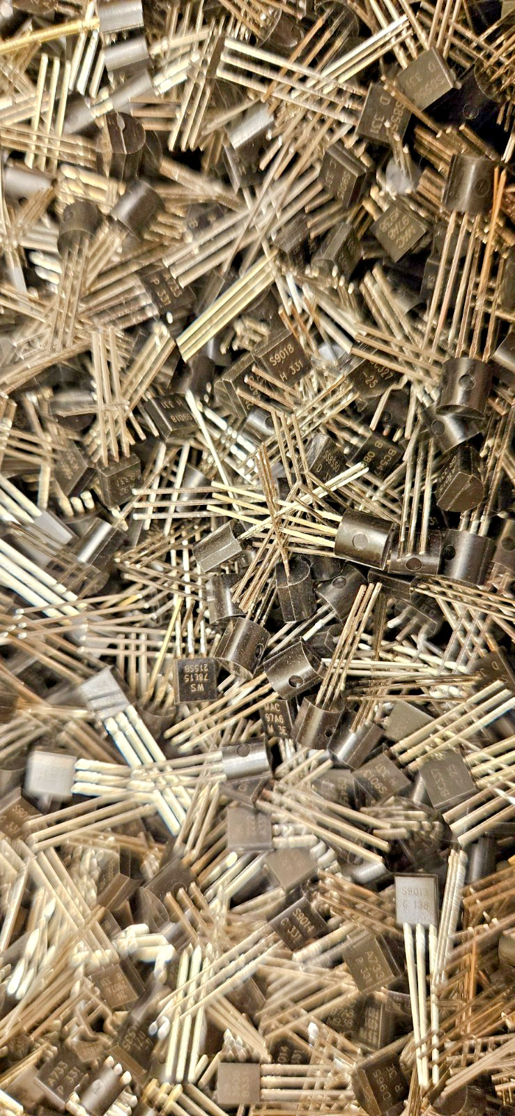 Lot of 1000 TO-92 Transistors Mixed Types Assorted Bulk Electronic Parts NPN PNP