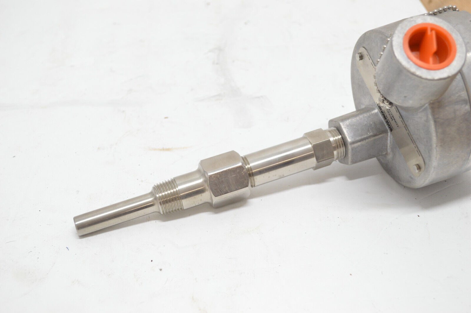 68P21N00A020T32 Rosemount Temperature Sensor With 79 Head & 316 HT-HBL7 Stem