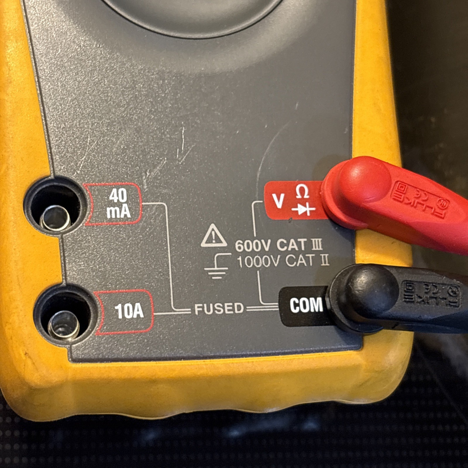 Fluke 26 III True RMS Digital Handheld Multimeter, Test Leads, 1000V, CAT III