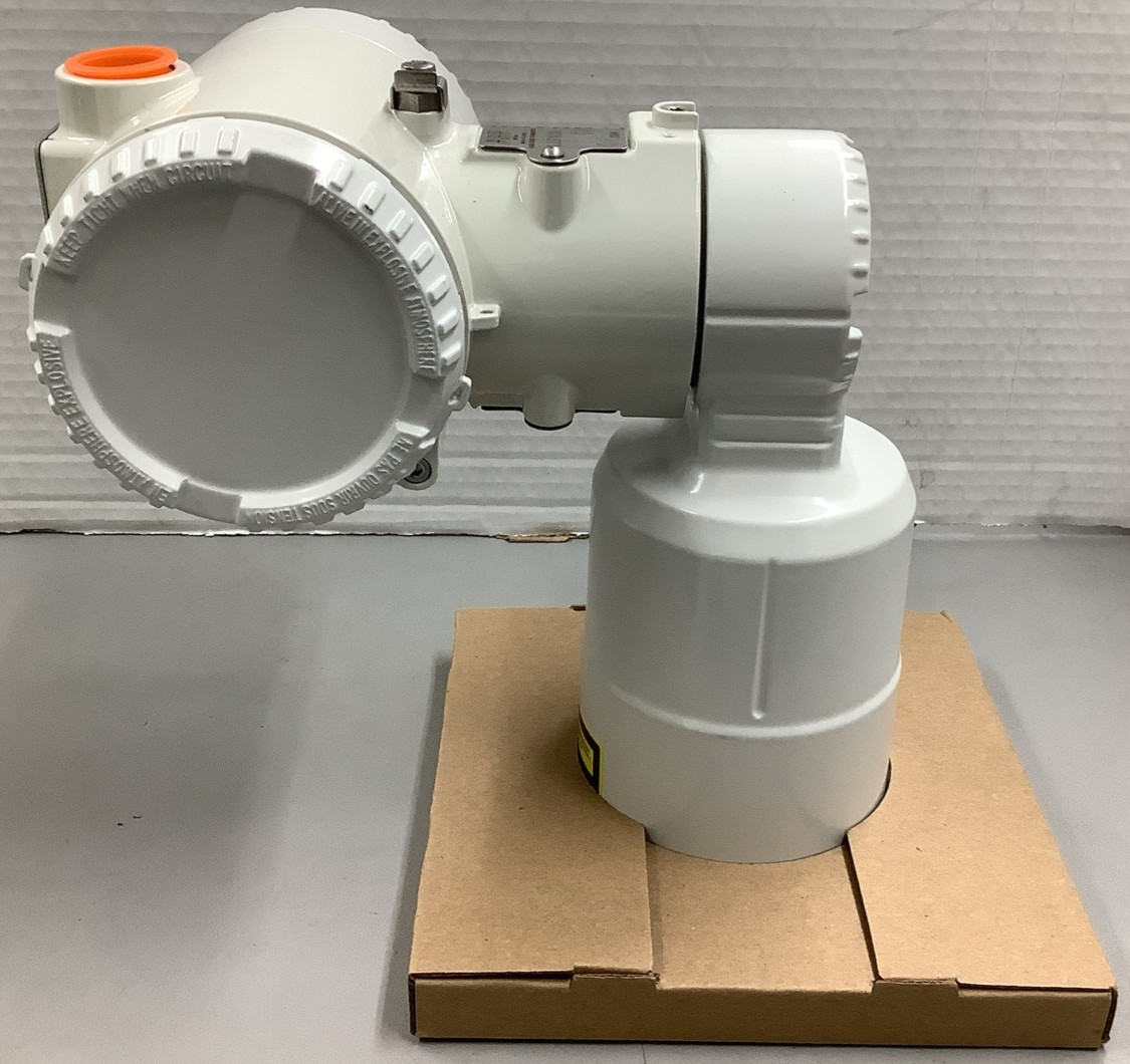 ABB LLT100.AIAH10L5 Laser Level Transmitter 2″ 15.5-42VDC (R45)