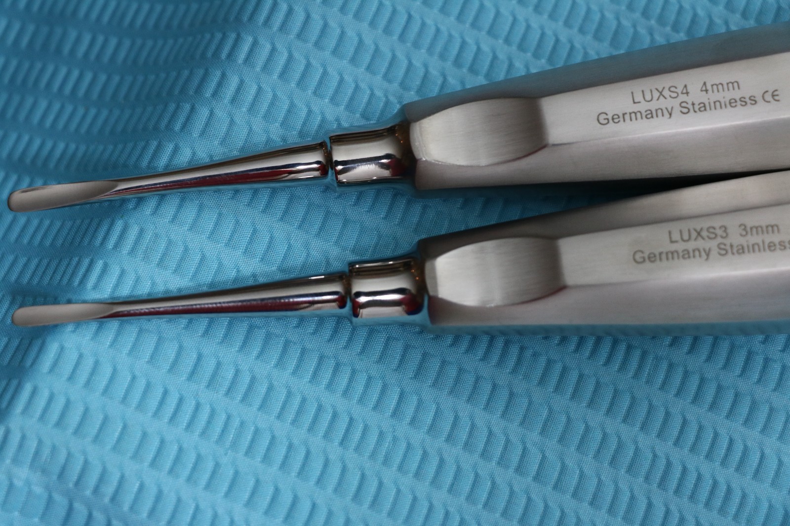 GERMAN 2 PCS STRAIGHT 3MM & 4MM DENTAL SURGERY EXTRACTION LUXATING ELEVATOR- BLU