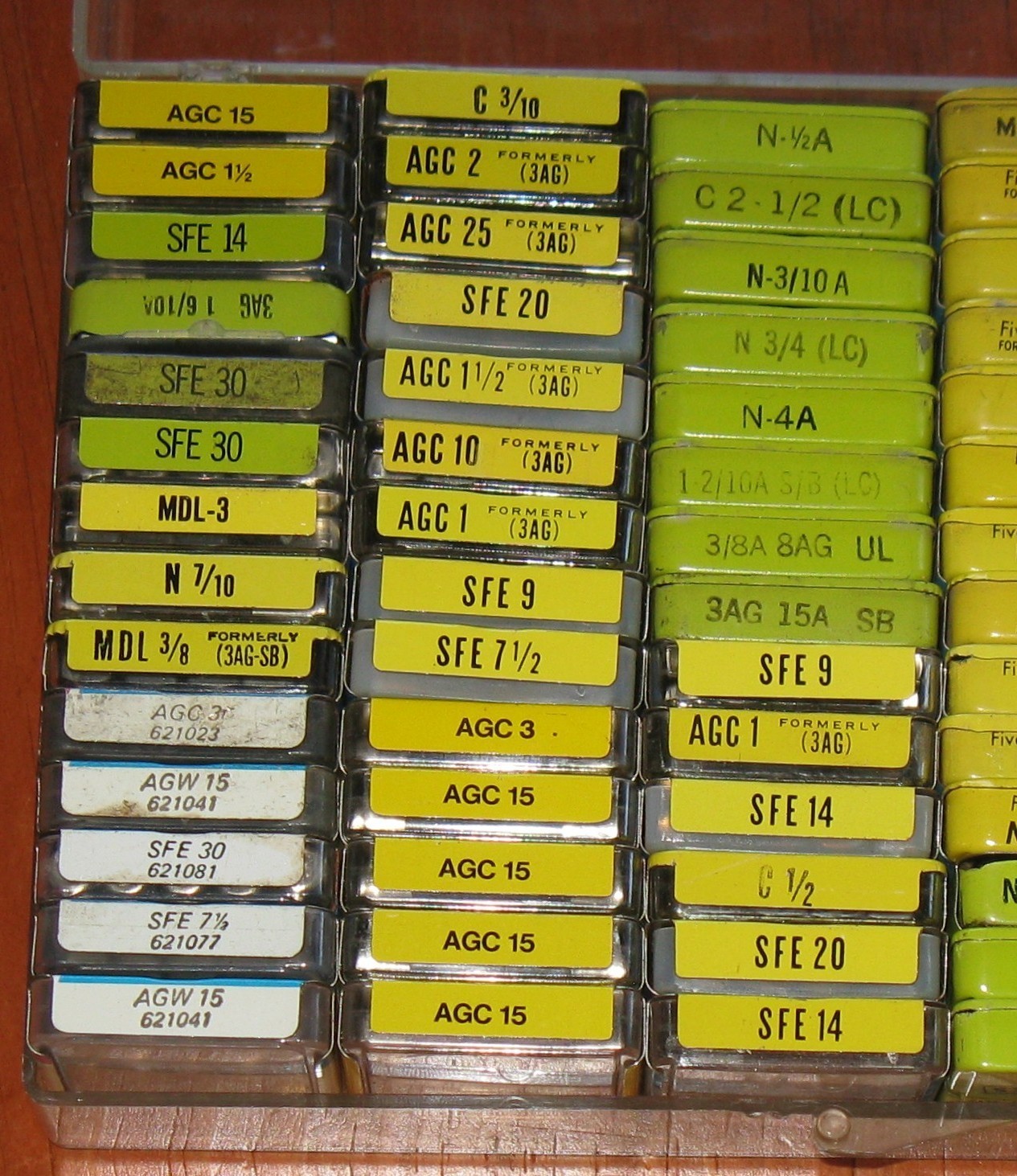 Huge Lot Vintage Automotive Fuses Car Truck Variety 280+ Fuses in Case