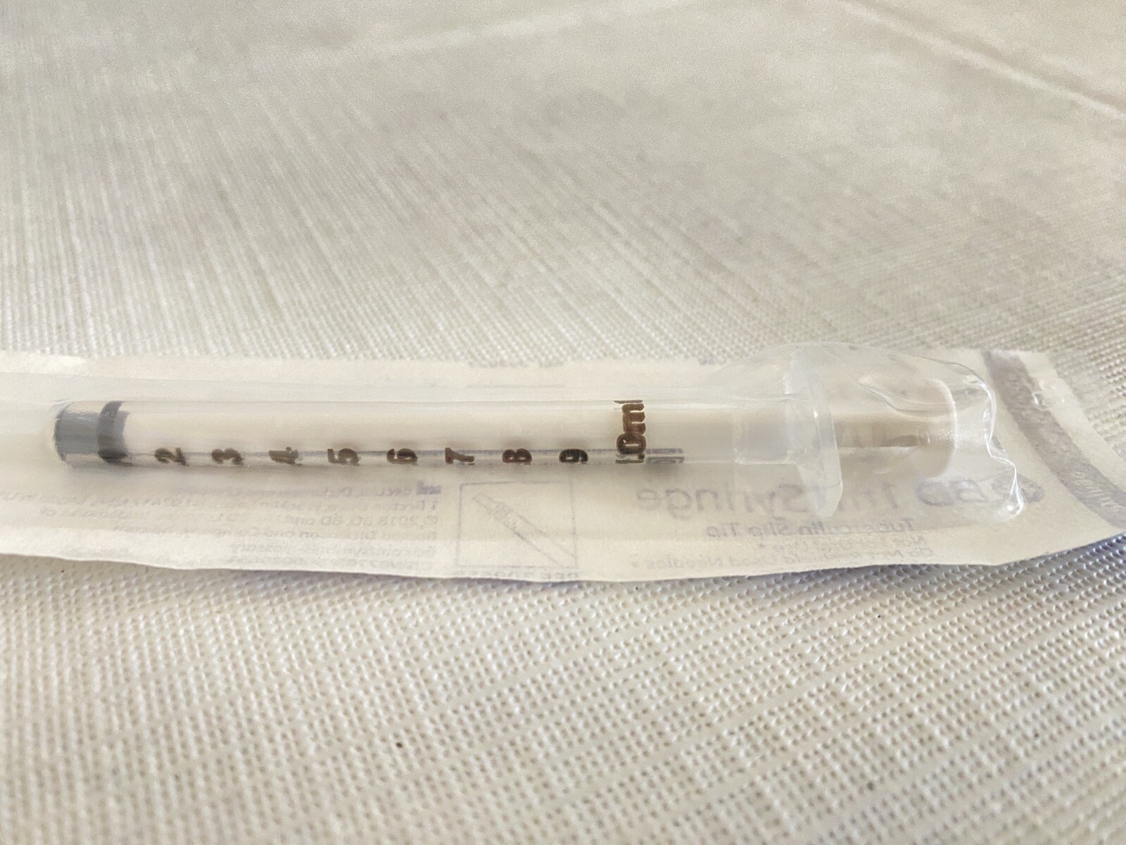 (164) Laboratory Plastic 1mL Sterile Disposable Tuberculin Slip Tip Syringes