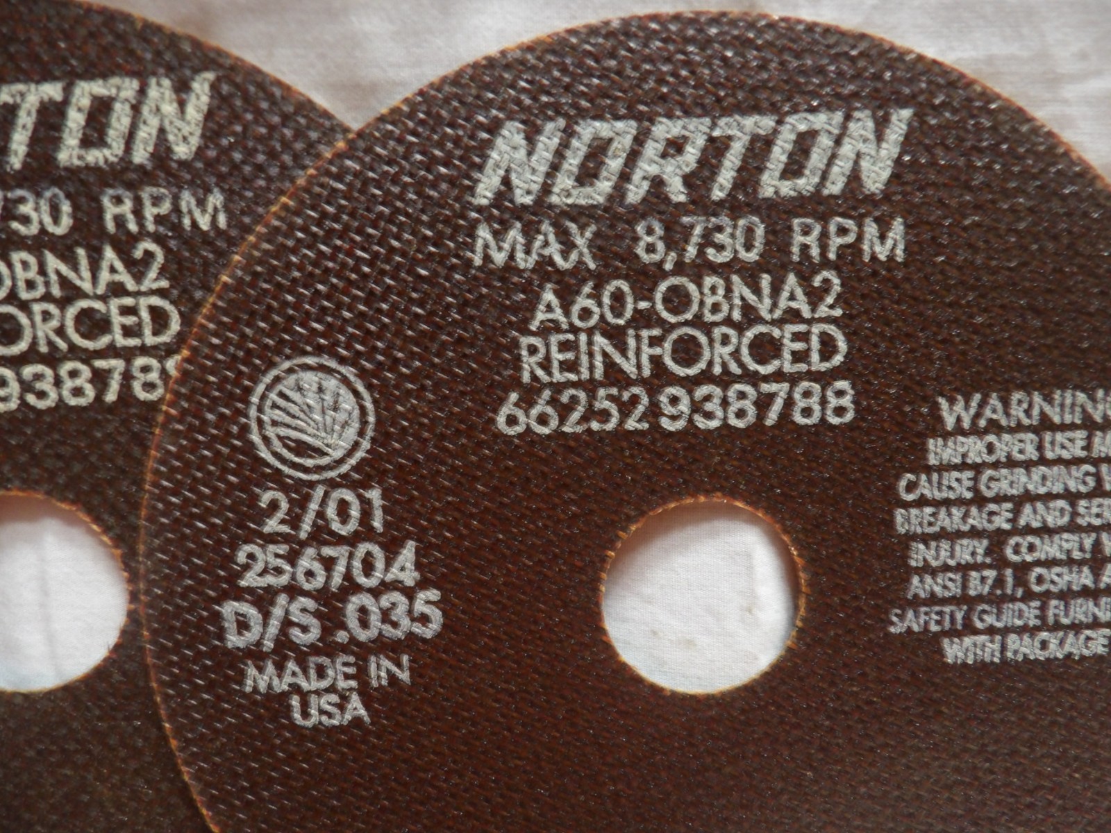 Norton Cutoff Wheel 7″ x .035 x 1-1/4″ A60-OBNA2 8,730 Max rpm (Qty of 5)