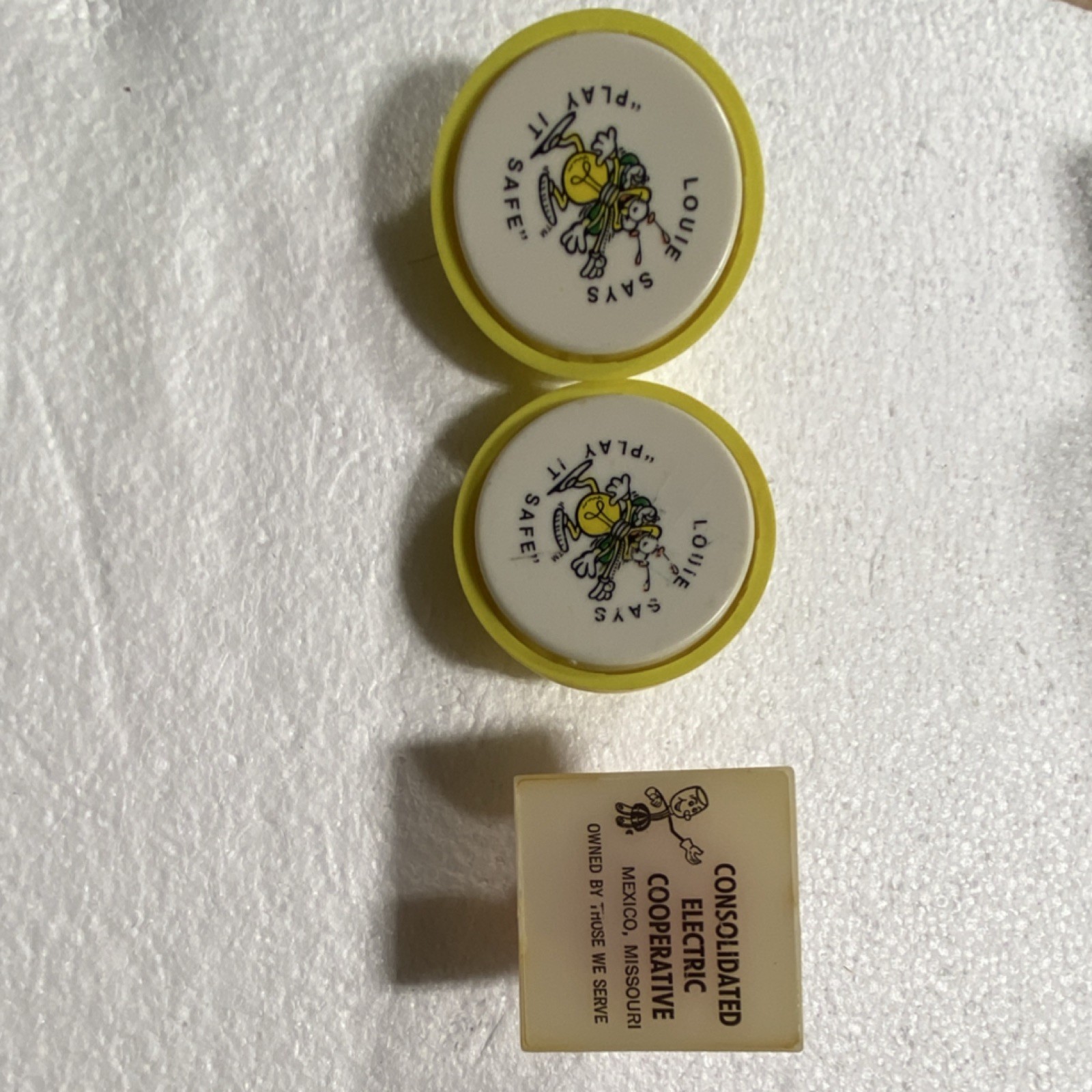 Consolidated Electric Cooperative Childproof Type A Plug Yellow Red White
