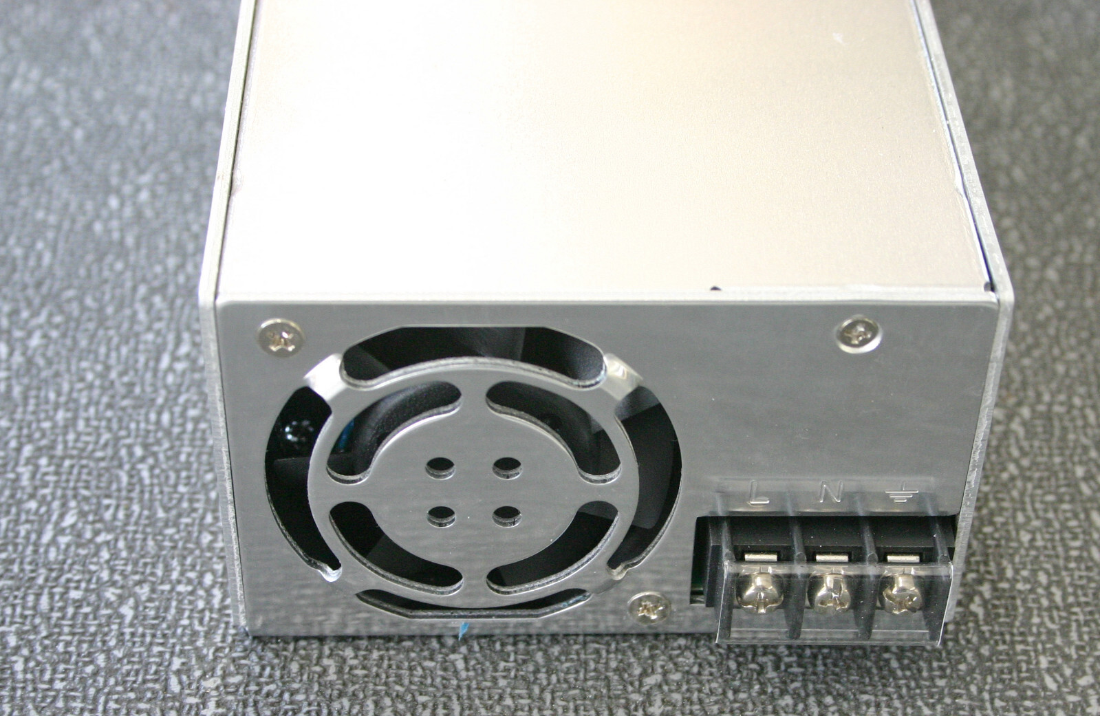 MEAN WELL HRP-600-24 Power Supply 100-240 VAC In 24 VDC Out @ 27 Amp New in Box