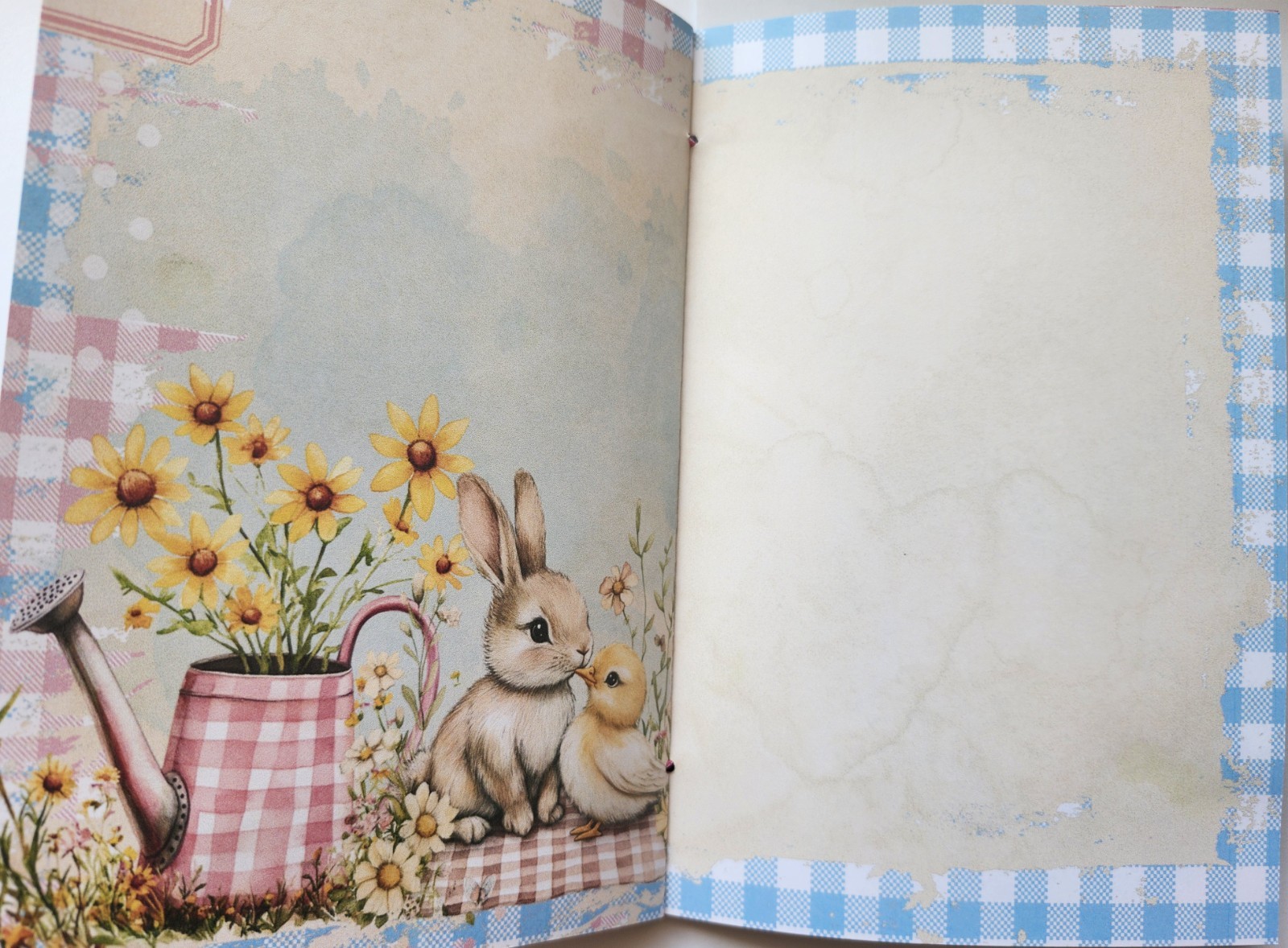Junk Journal Booklet «COUNTRY GINGHAM» Farmhouse Cards, Pockets Ephemera 40Pg