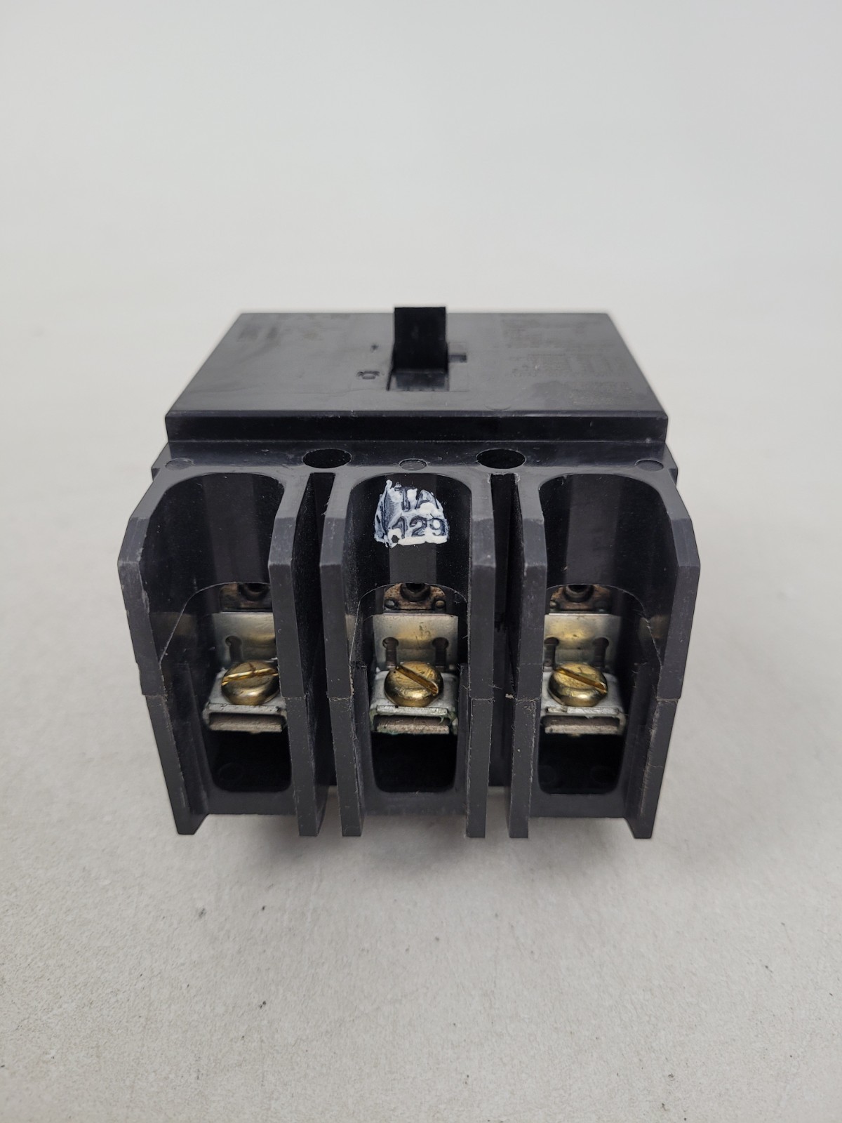 GHB3015 Eaton 15 Amp 480 Volt Circuit Breaker – Next Day Option – New