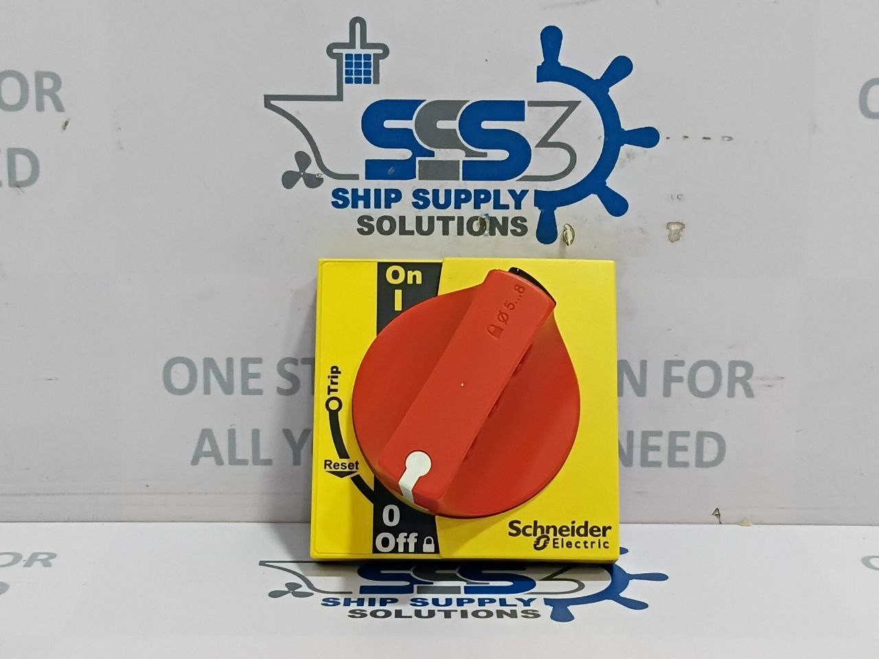 Schneider Electric LV429340 Extended Red-Yellow Rotary Handle (Unused New)