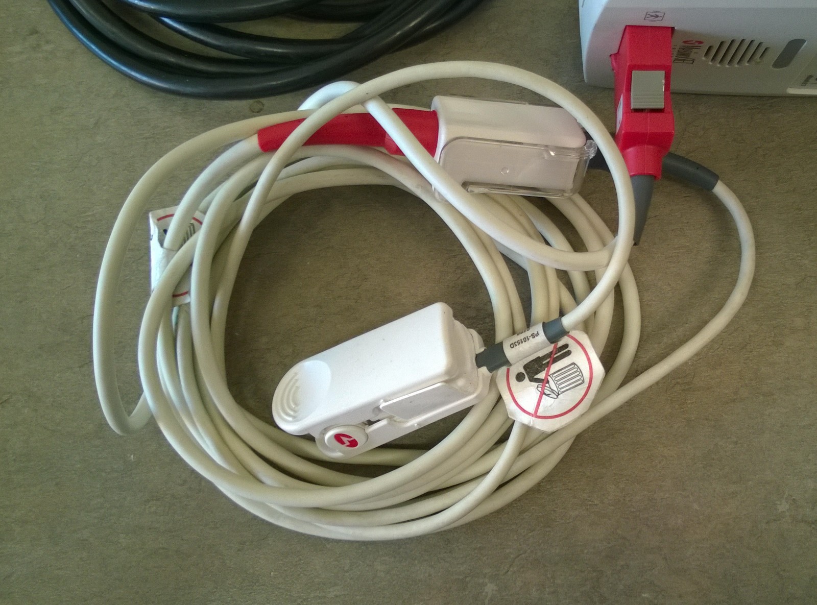 Masimo Rad 87V Pulse Oximeter, with OEM patient cable, adult sensor, and AC cord