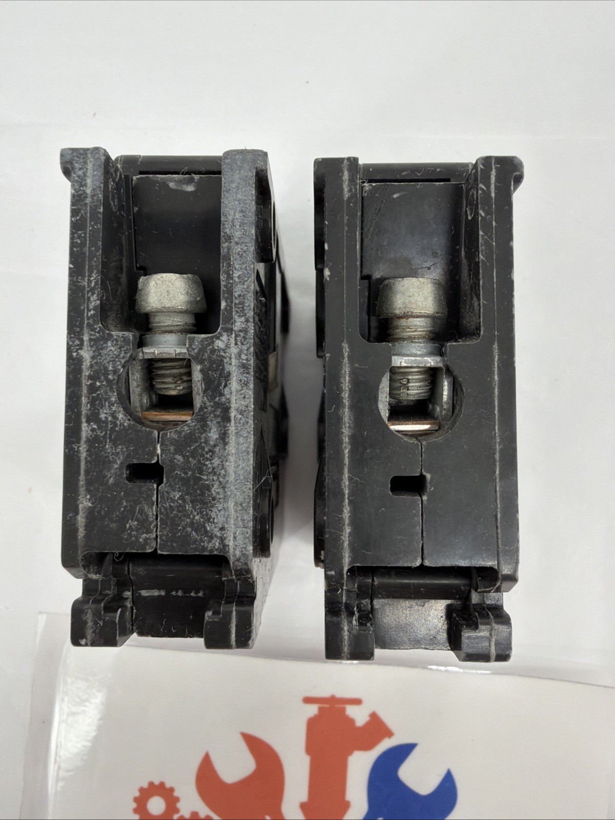 (Lot of 2) Eaton BR120 Circuit Breakers, 1 Pole, 20A, Type C120, 120/240V
