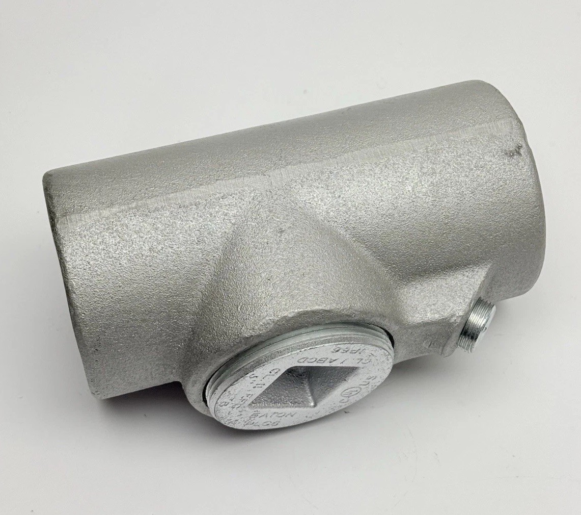 EYS81 / EYD81 EATON CROUSE-HINDS 3″ CL.I FEMALE CONDUIT FITTING