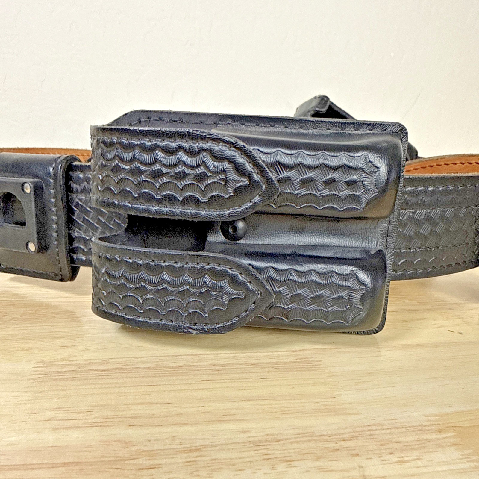 Safariland Model 94 Tactical Leather Belt w/ Gun Holster & Attachments READ