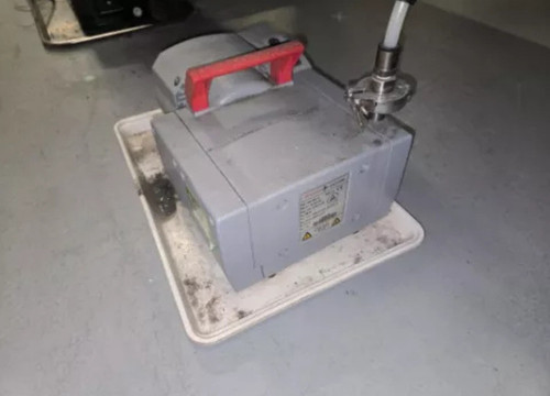 Pfeiffer MVP070-3 Vacuum Pump, 115/230VV, Power 250W. SN# 2736832109 USED