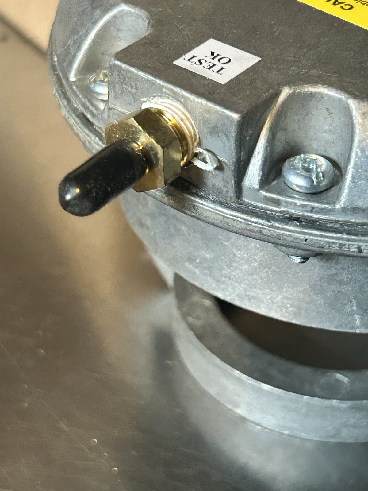 Johnson Controls V-3000-8012 Pneumatic Diaphragm Valve Actuator NEW
