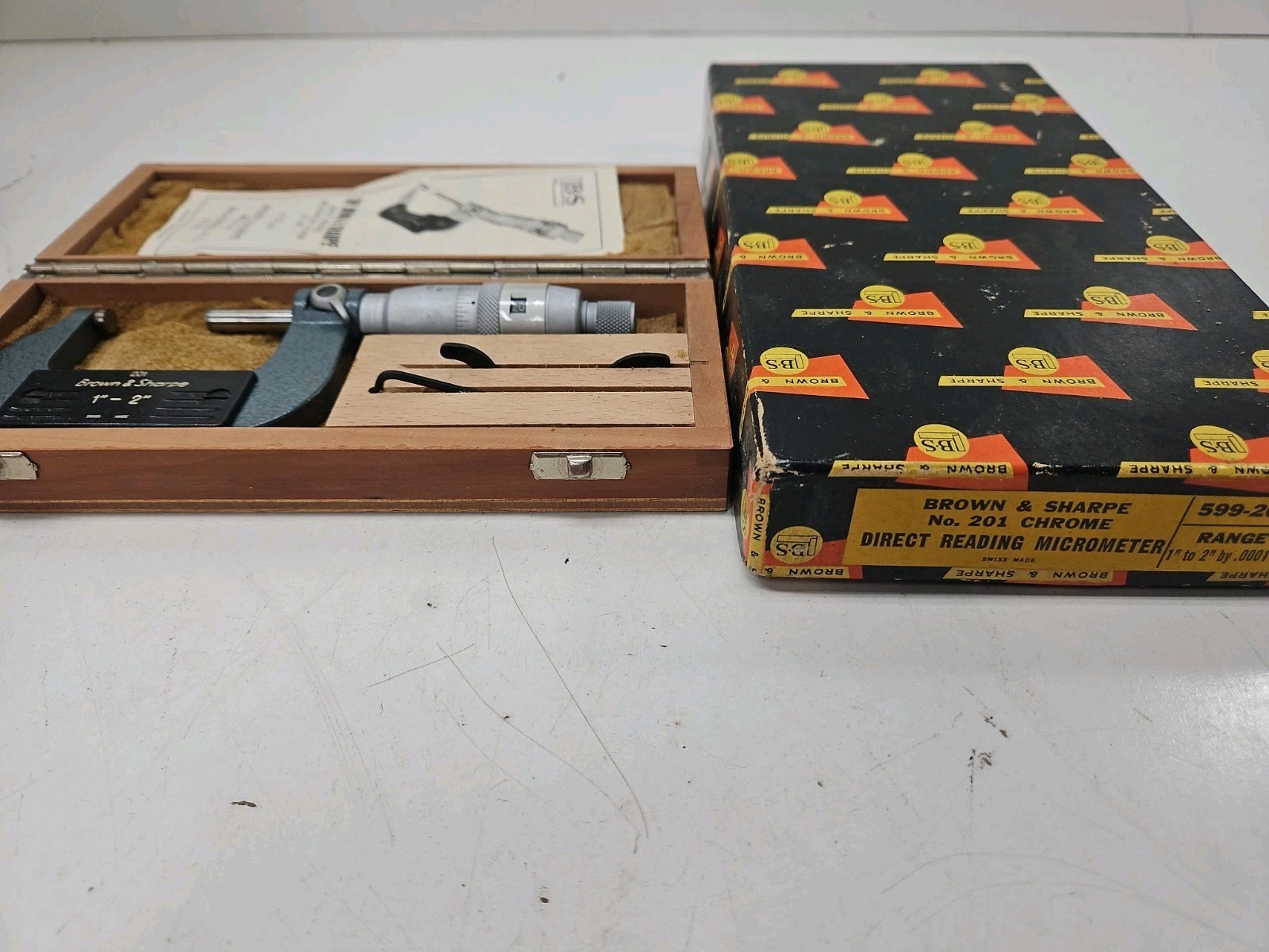 Brown & Sharpe Outside Micrometer 1-2 in Mechanical 0.0001 in, MPN 599-201
