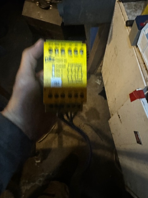 PLLZ PNOZ X4 24VDC 3N/O 1N/C (774730)