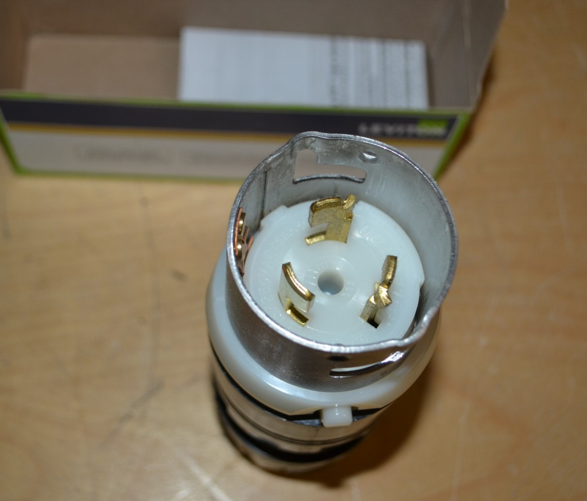 Leviton ~ CS6365C ~ 50A 125/250Volt AC Locking Plug ~ NEW