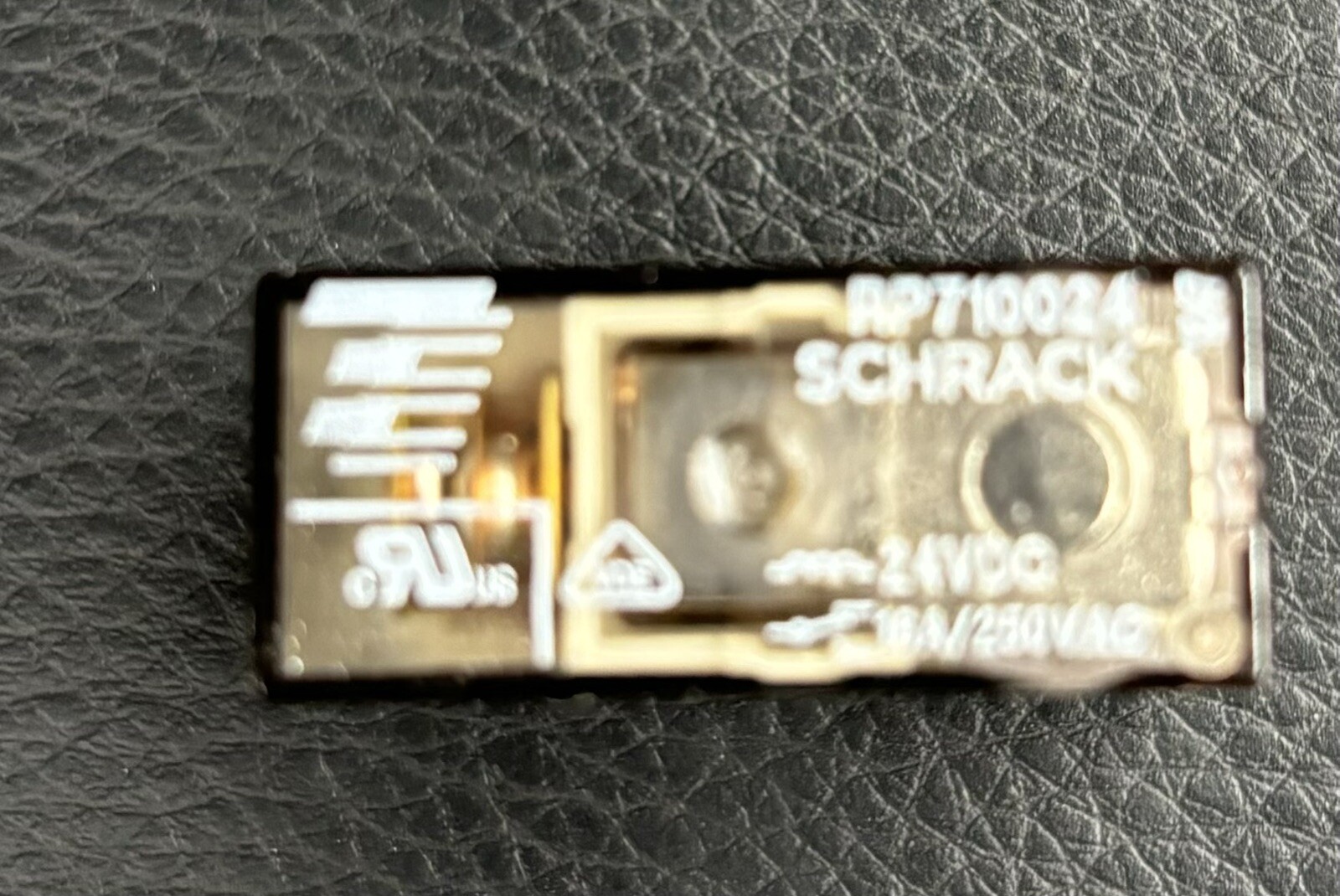 PCB Mount SCHRACK Relay 24V dc Coil 16A Switching Current