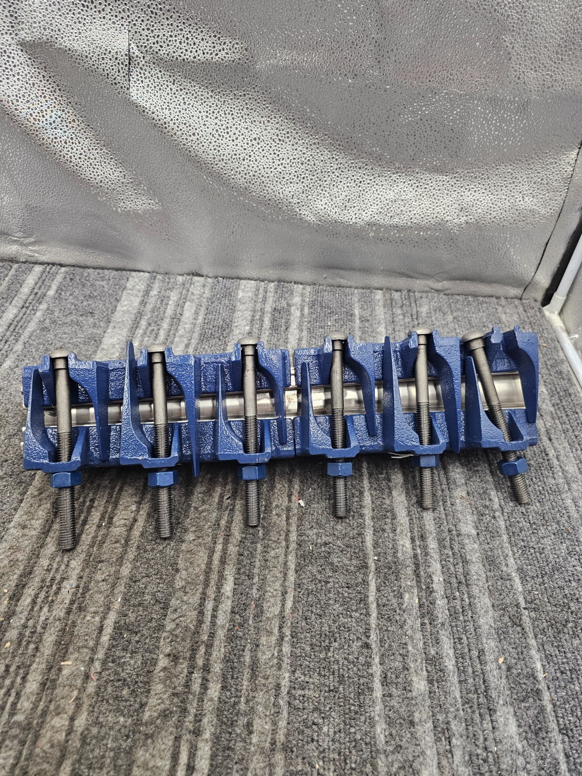 MUELLER Hymax Repair Clamp 500-18-0235, Blue Silver 2.63 Range