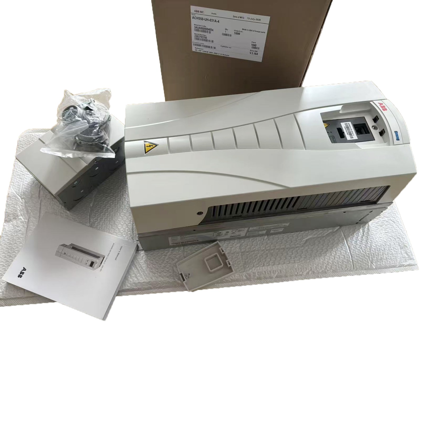 ABB ACH550-UH-031A-4 HVAC Drive Inverter 20HP 15KW 3-Phase 31A 3AUA0000004054