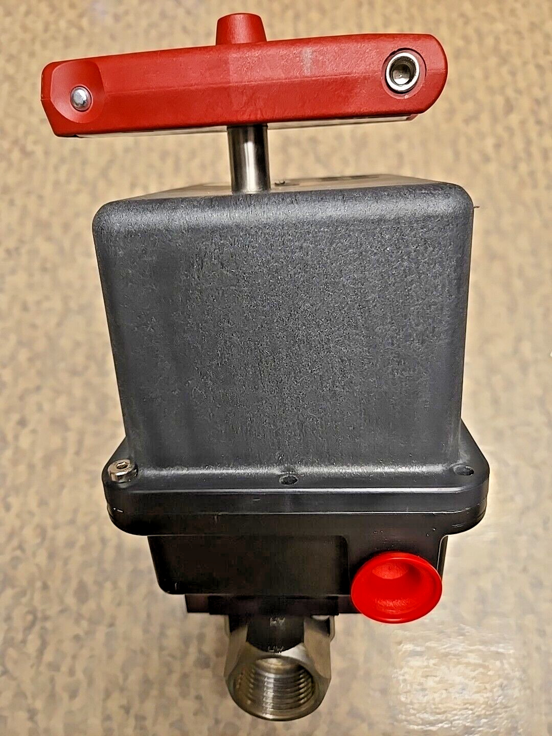 Gemini Valve 615 Actuator 120VAC with 1″ SS Ball Valve 1 76-4-RT-6 NEW 300in.lbs