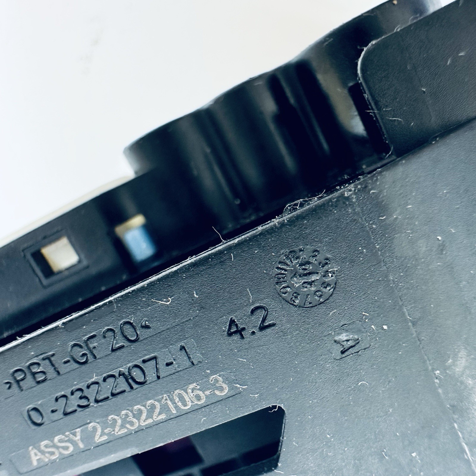 TE 46 Pin Black Female PBT-GF20 Automotive Sealed Connector