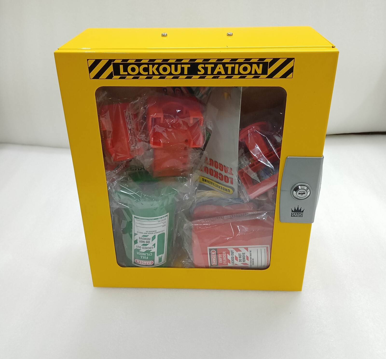 TAJLOTO SAFETY LOCKOUT / TAGOUT STATION (ACCESSORIES AS SHOWN IN PICS)