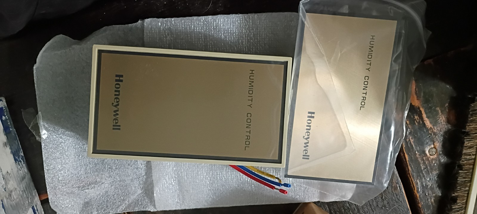 Honeywell H600A1014 Humidity Control Humidifier/Dehumidifier Controller