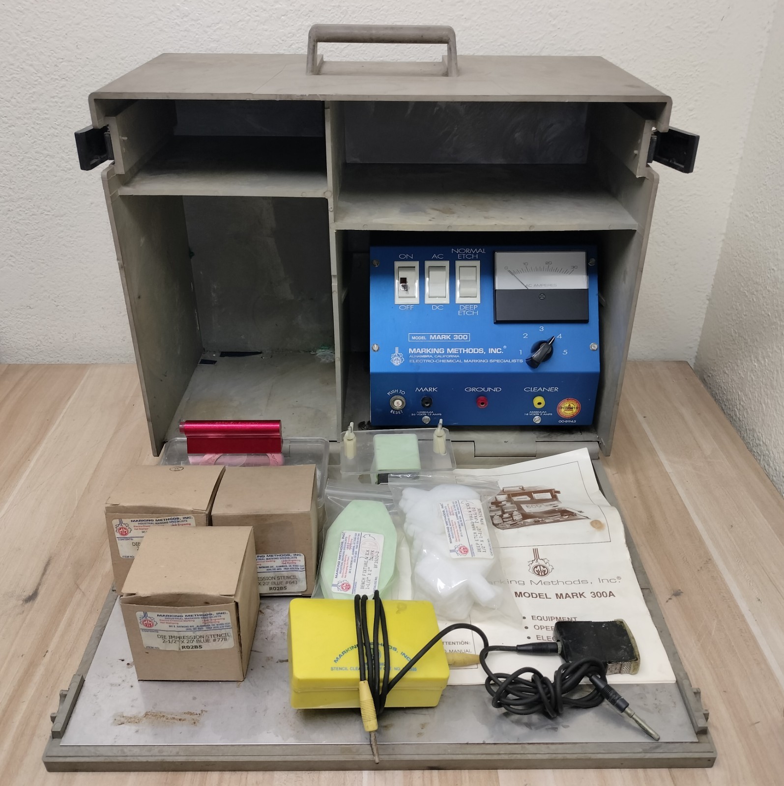 Marking Methods Inc Mark 300 Mark300 Electro Chemical Etching System w/ Case