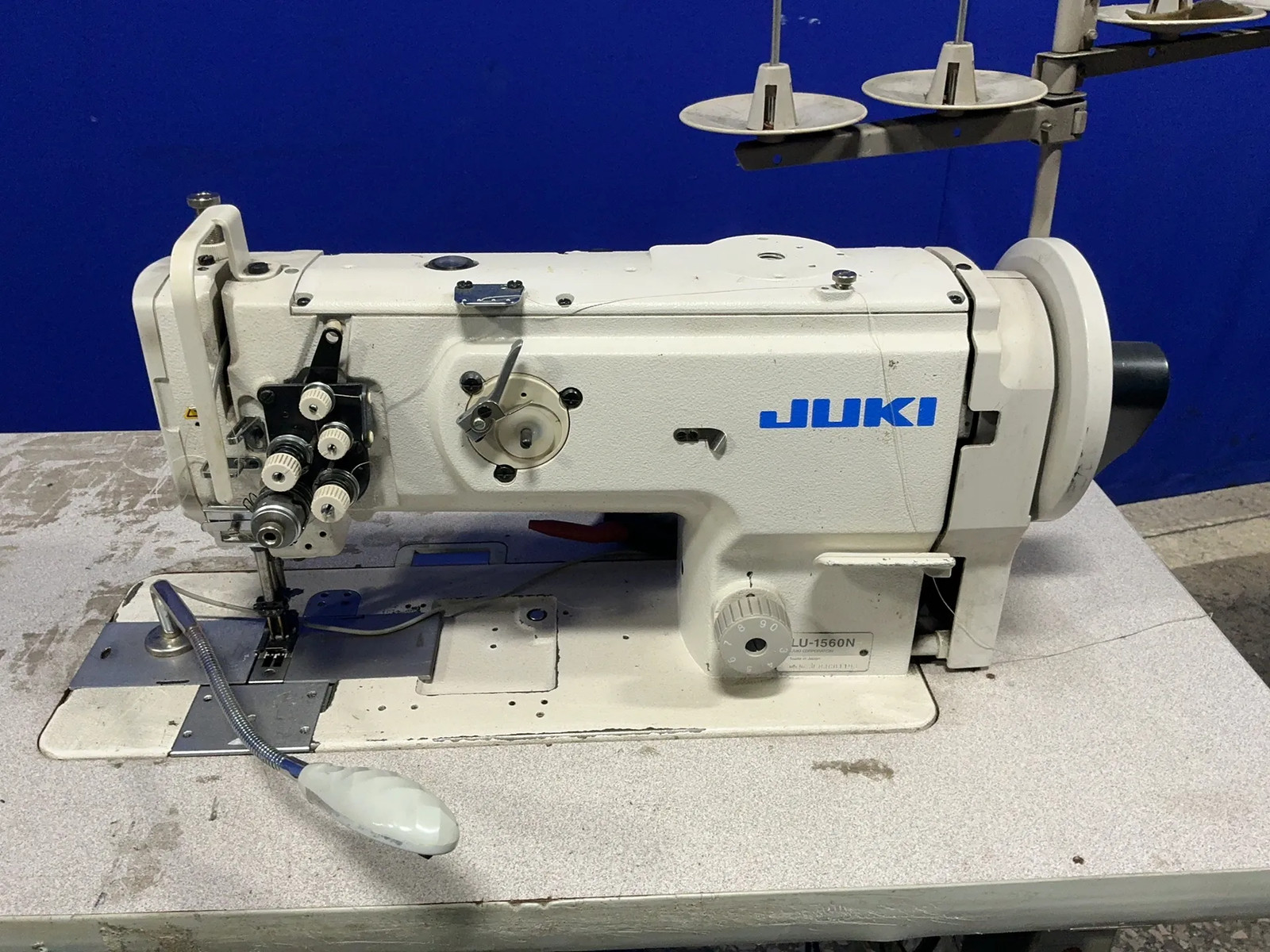 JUKI SEWING MACHINE LU-1560N