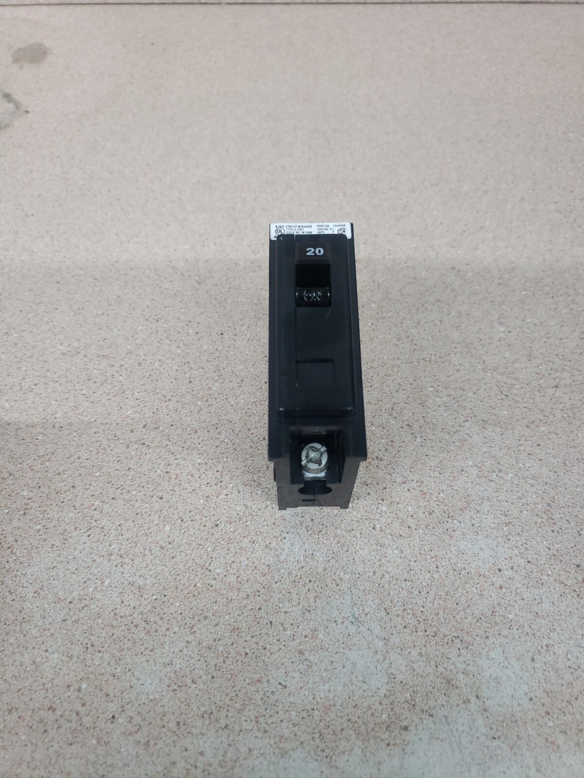 1) Cutler Hammer BAB1020 1 pole 20 amp 120v Bolt on Circuit Breaker W#